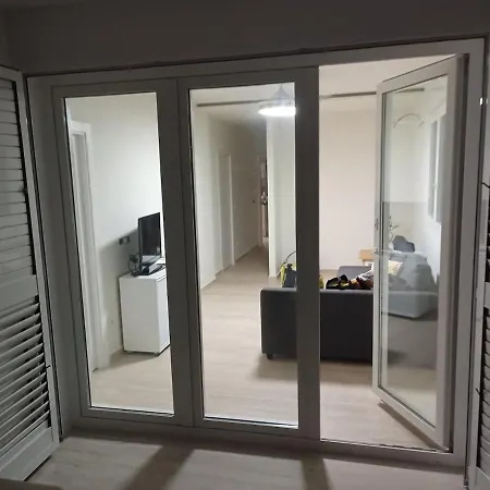 Casa Recièn Reformada Con Jardin Y Piscina Privada Hébergement de vacances *