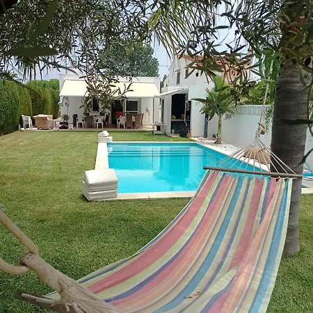 Casa Recièn Reformada Con Jardin Y Piscina Privada *