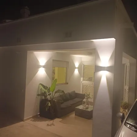 Casa Recièn Reformada Con Jardin Y Piscina Privada